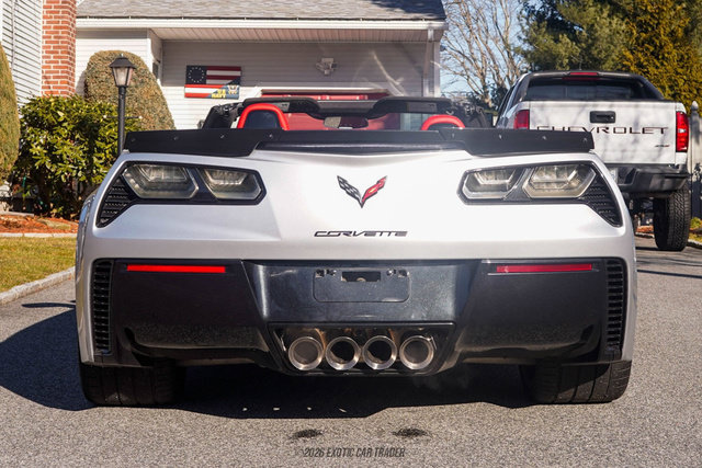Used 2015 Chevrolet Corvette Z06 w/ 3LZ Preferred Equipment Group RWD image 7