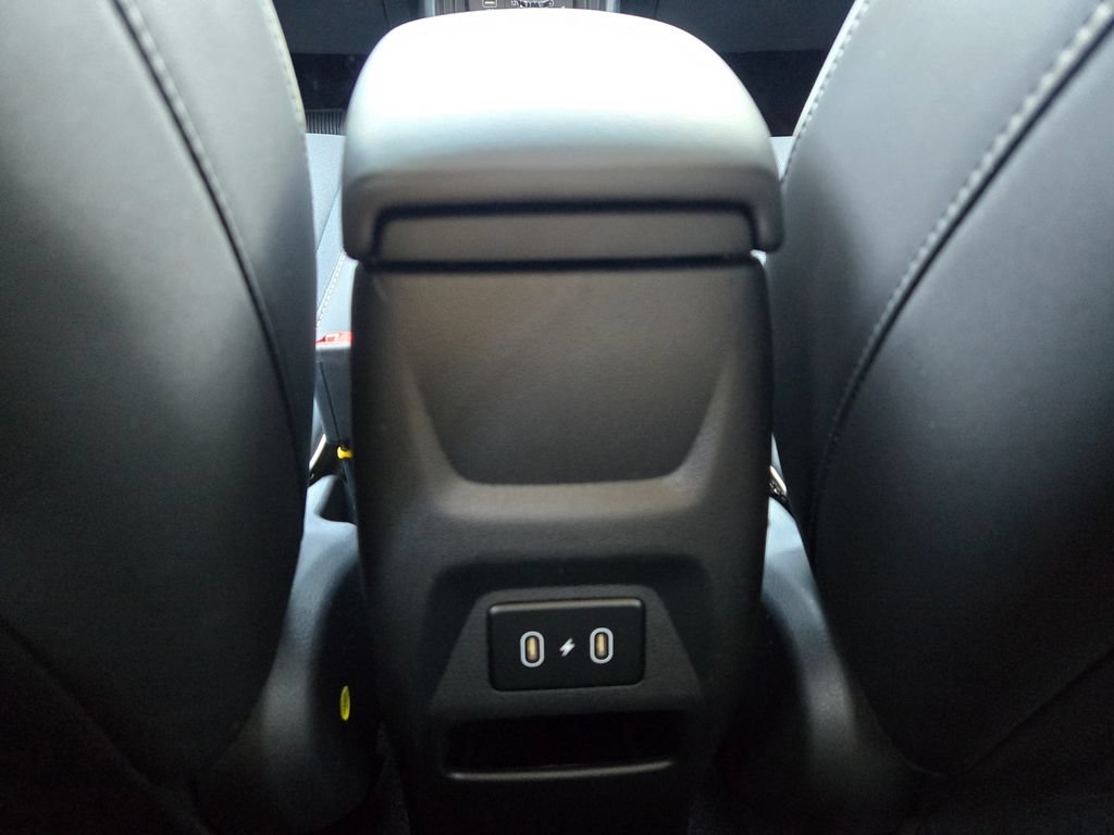 New 2026 Hyundai Venue SEL FWD image 31