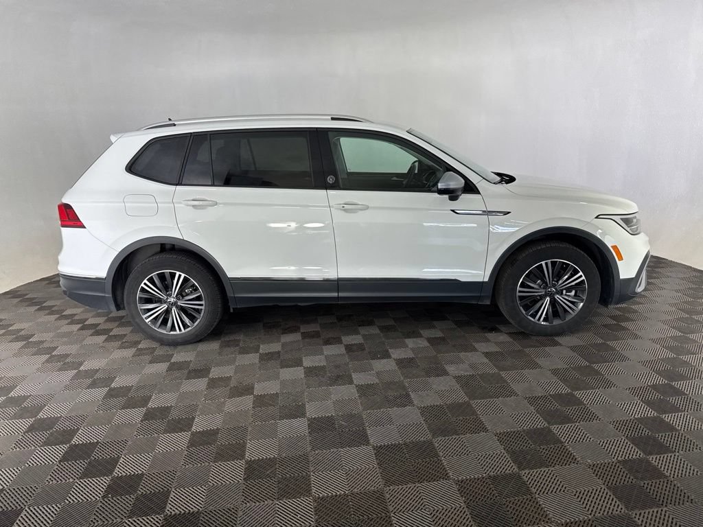 Used 2024 Volkswagen Tiguan Wolfsburg Edition AWD/4WD image 4