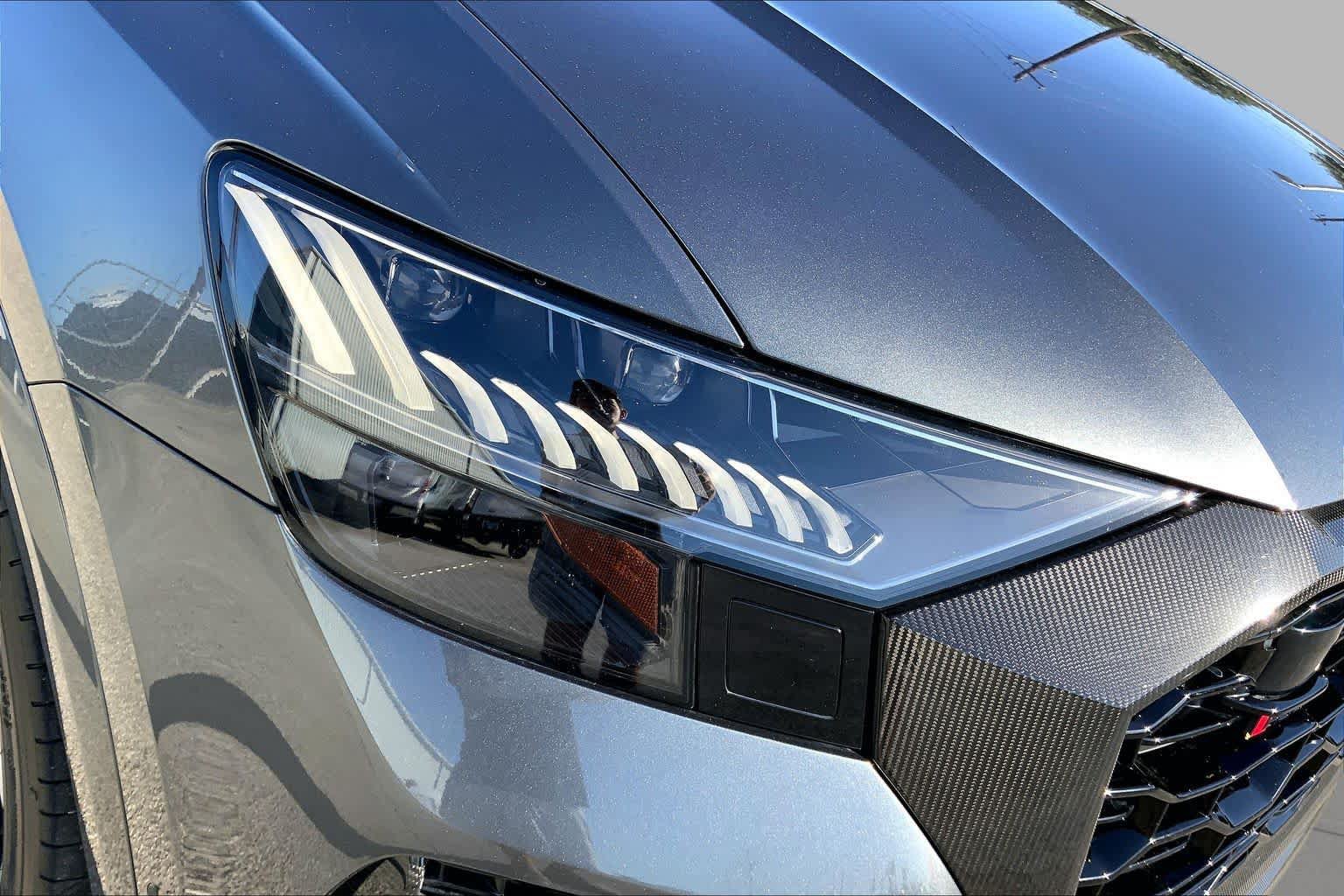 Used 2023 Audi RS Q8 AWD/4WD image 28