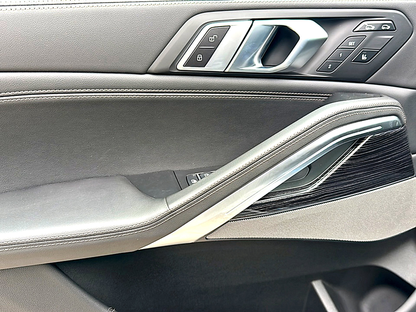 New 2027 BMW X6 xDrive40i AWD/4WD image 14