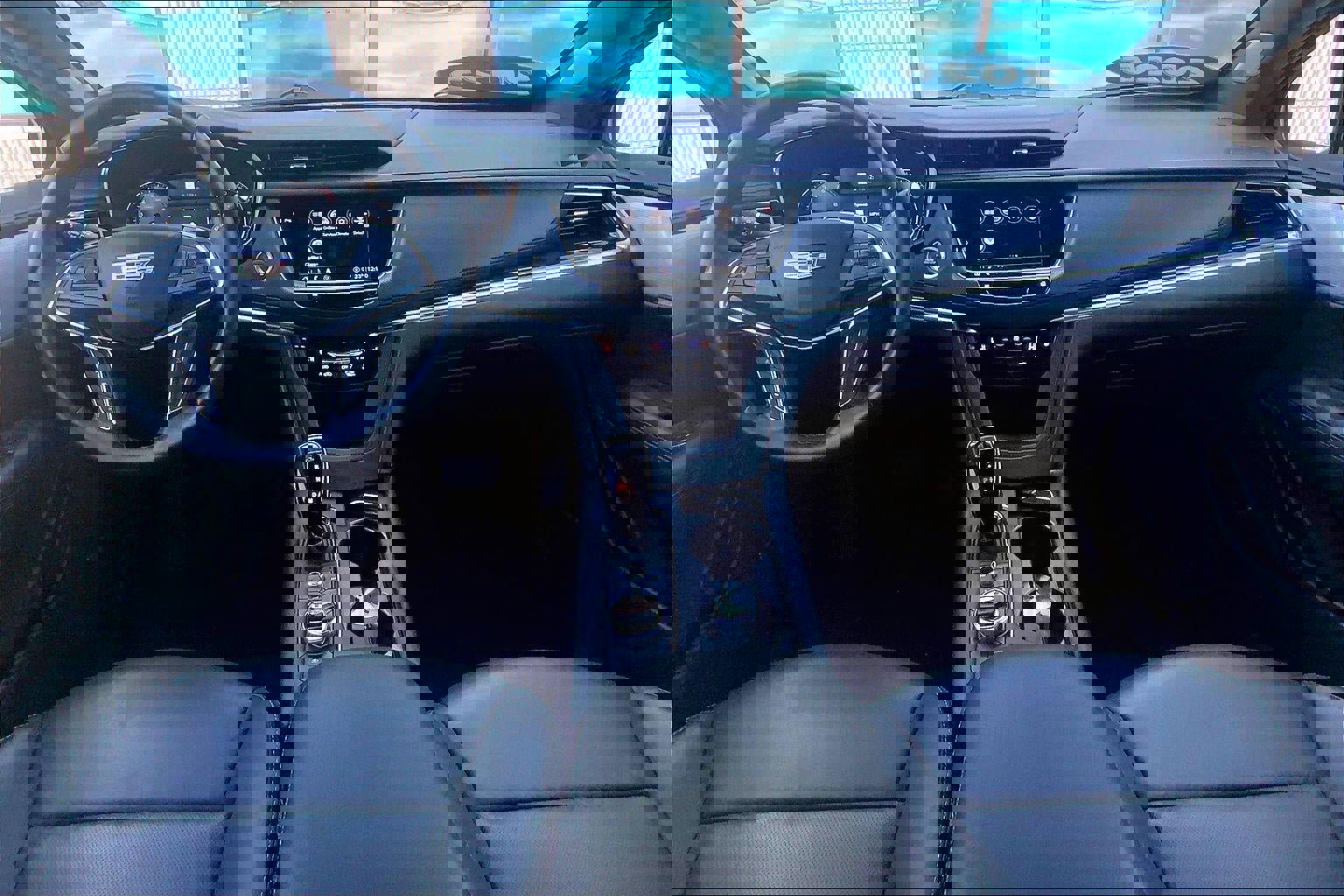 Used 2025 Cadillac XT5 Premium Luxury image 15