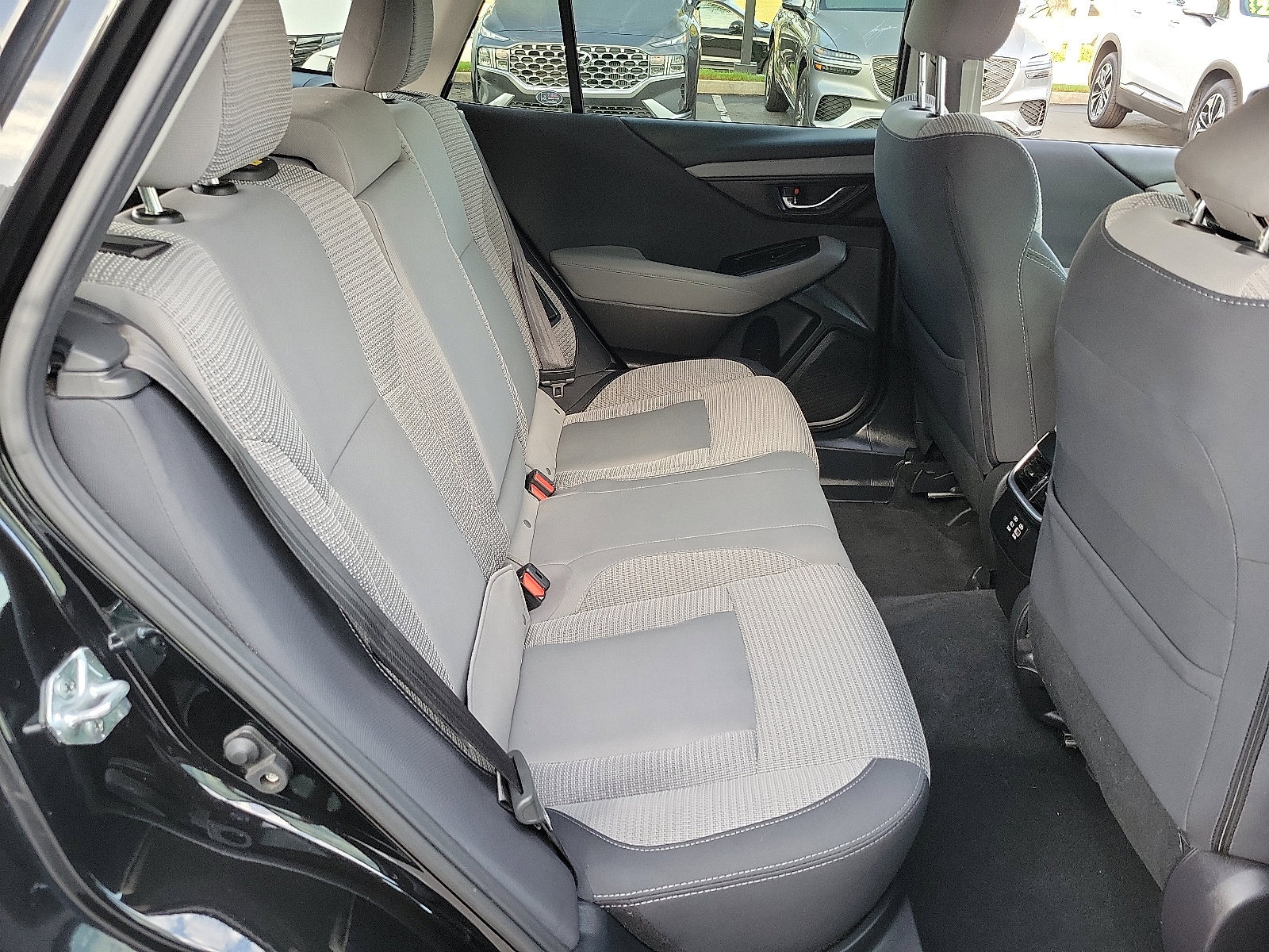 Used 2023 Subaru Outback Premium image 17