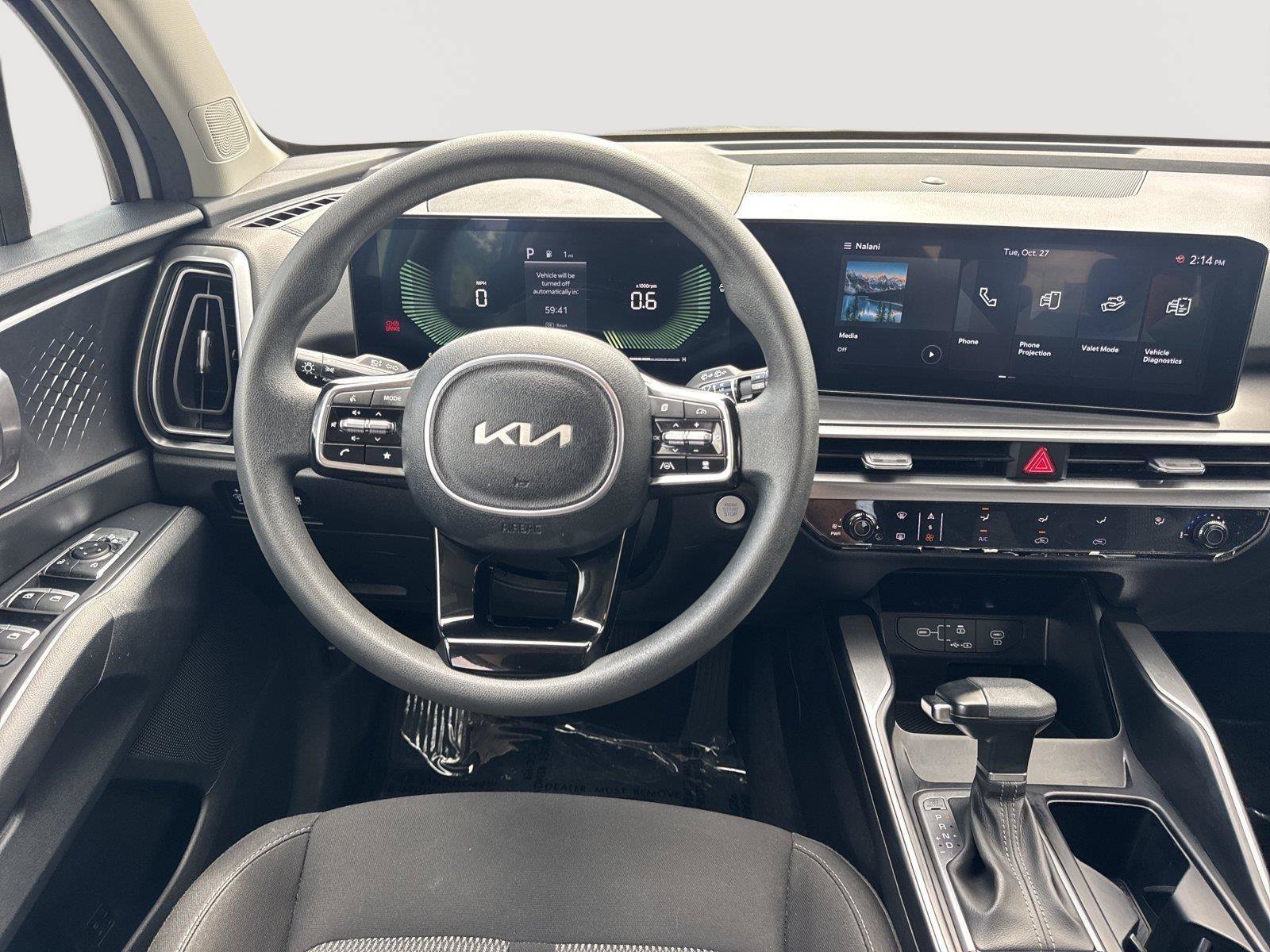 Used 2024 Kia Sorento LX FWD image 19