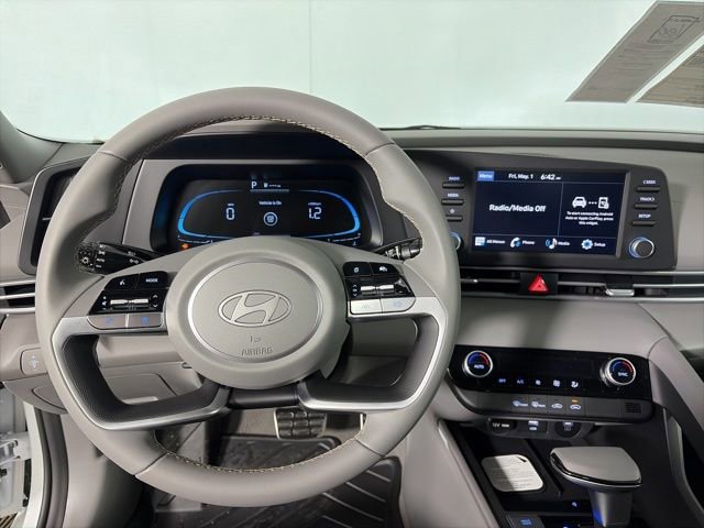 New 2026 Hyundai Elantra Sport FWD image 13