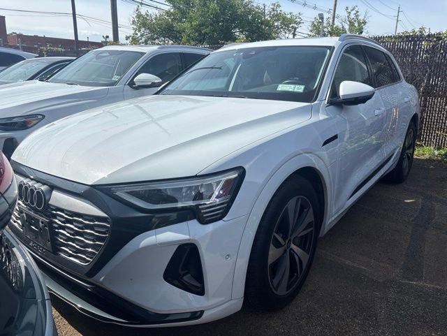 Certified 2024 Audi Q8 e-tron Premium Plus w/ Premium Plus Package AWD/4WD image 1
