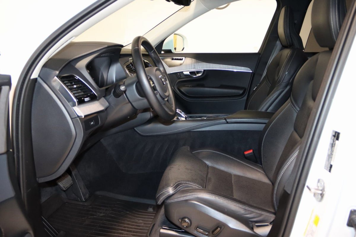 Used 2023 Volvo XC90 B6 Ultimate AWD/4WD image 33