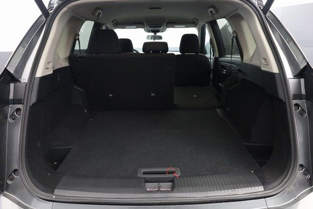Certified 2026 Nissan Rogue SV image 25