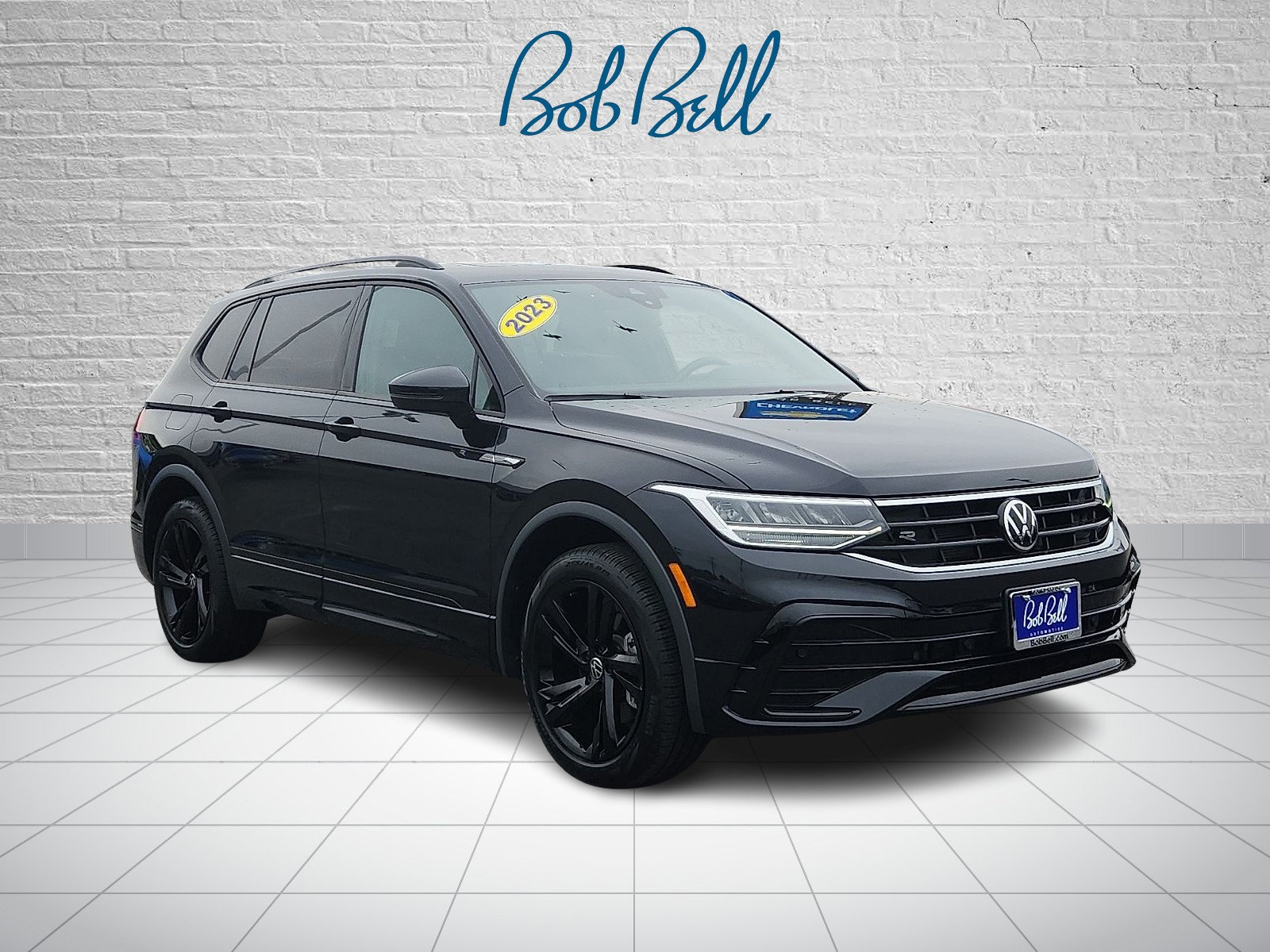 Used 2023 Volkswagen Tiguan SE R-Line
