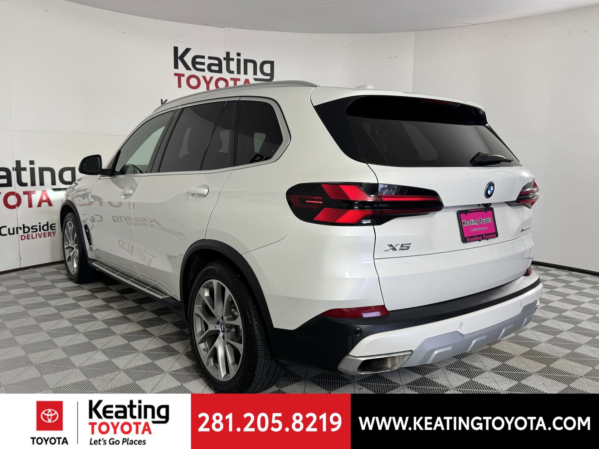 Used 2024 BMW X5 xDrive50e image 7