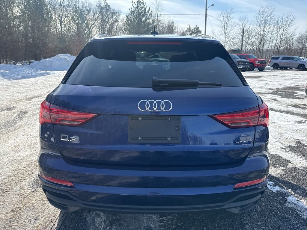 Used 2025 Audi Q3 2.0T Premium image 9