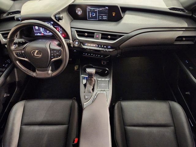 Used 2019 Lexus UX 200 FWD image 4