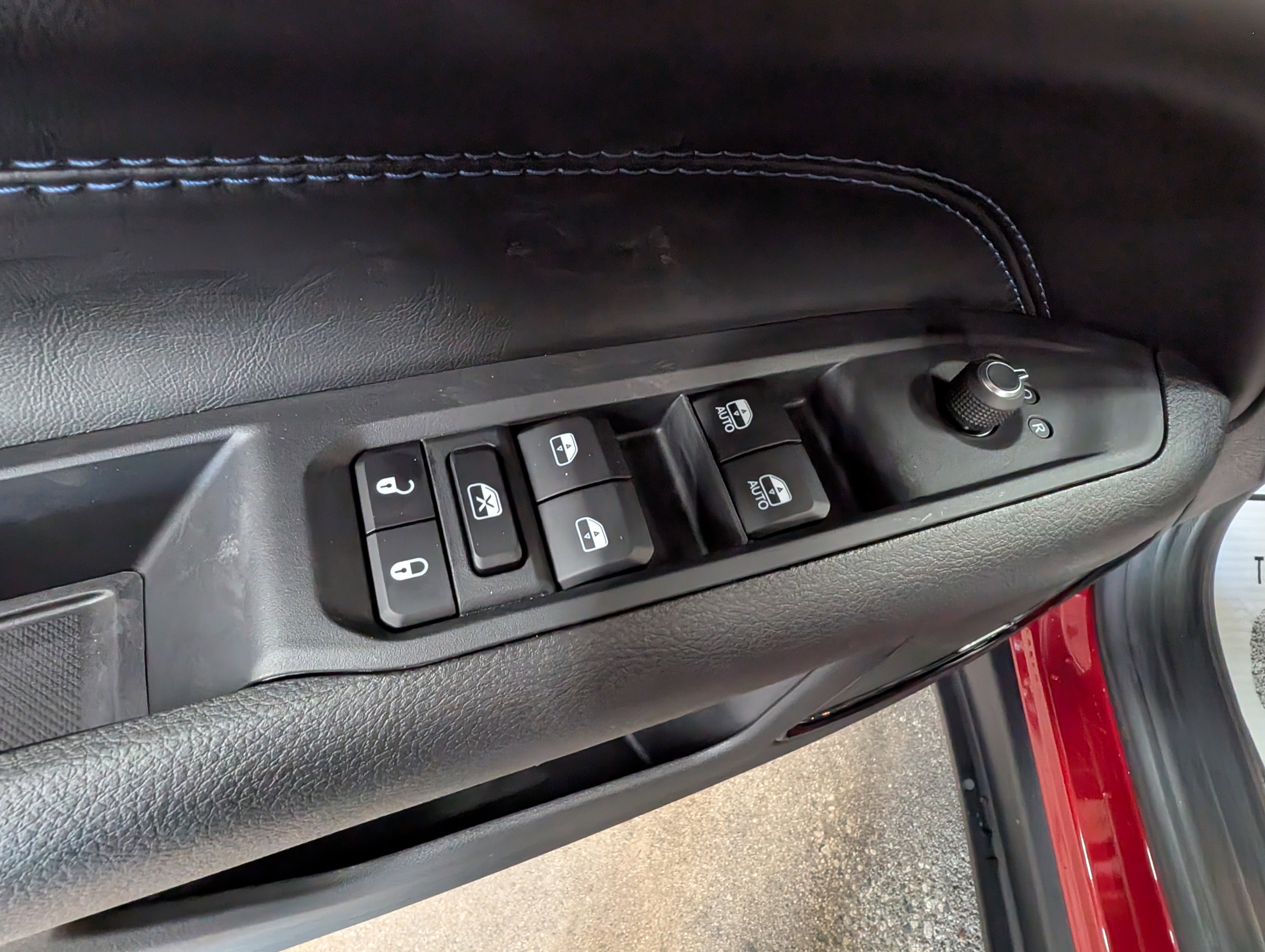 New 2026 Jeep Compass Limited w/ Sun, Sound & Navigation Group image 11