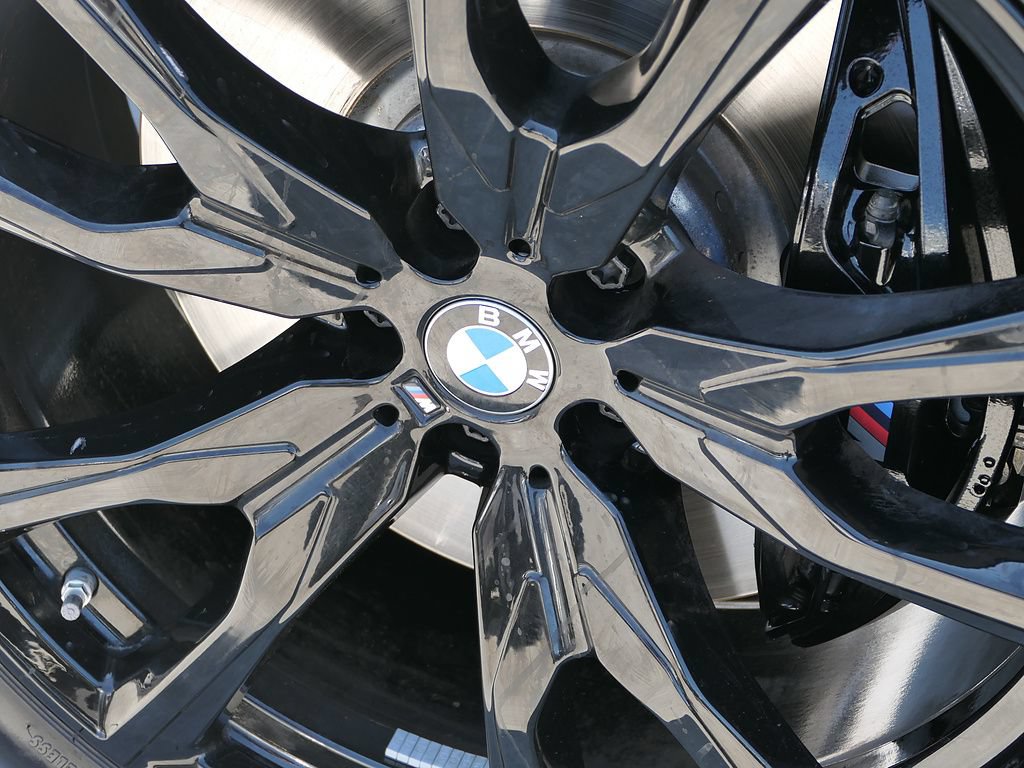 Used 2026 BMW X7 xDrive40i w/ M Sport Package AWD/4WD image 11