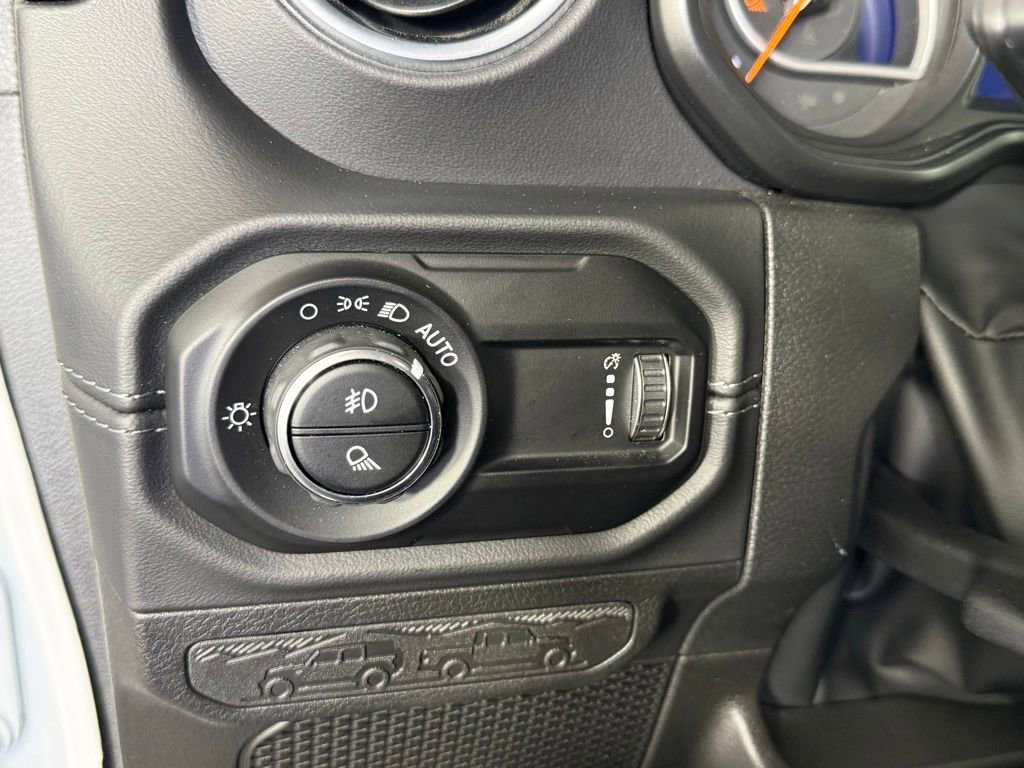 Used 2025 Jeep Gladiator Sport AWD/4WD image 21