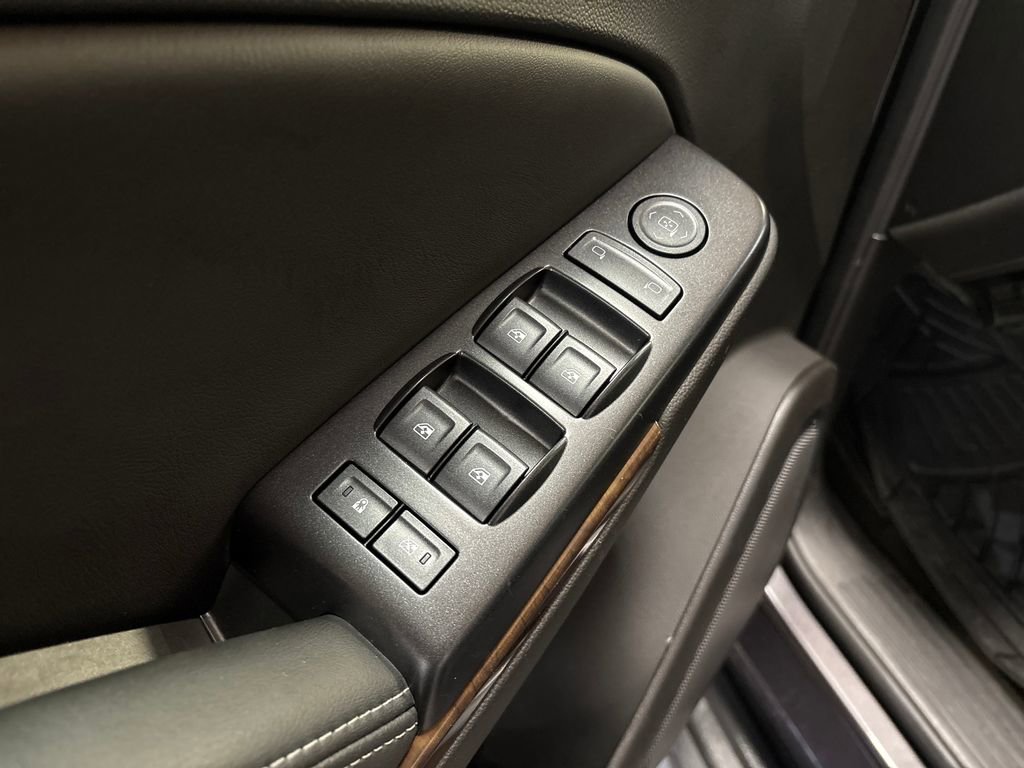 Used 2017 Chevrolet Suburban LS image 16