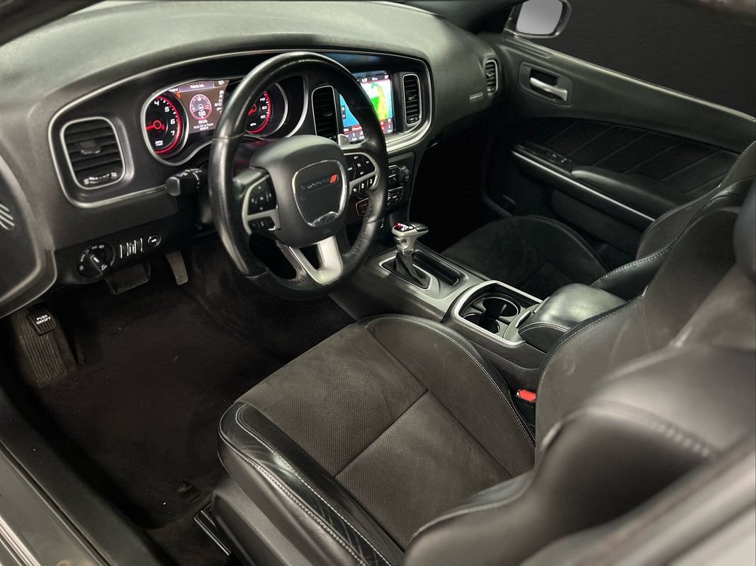 Used 2018 Dodge Charger R/T Scat Pack w/ Dynamics Package RWD image 17