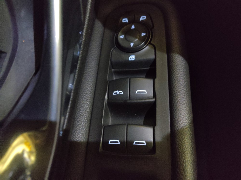 Used 2018 GMC Terrain Denali w/ Advanced Safety Package image 27