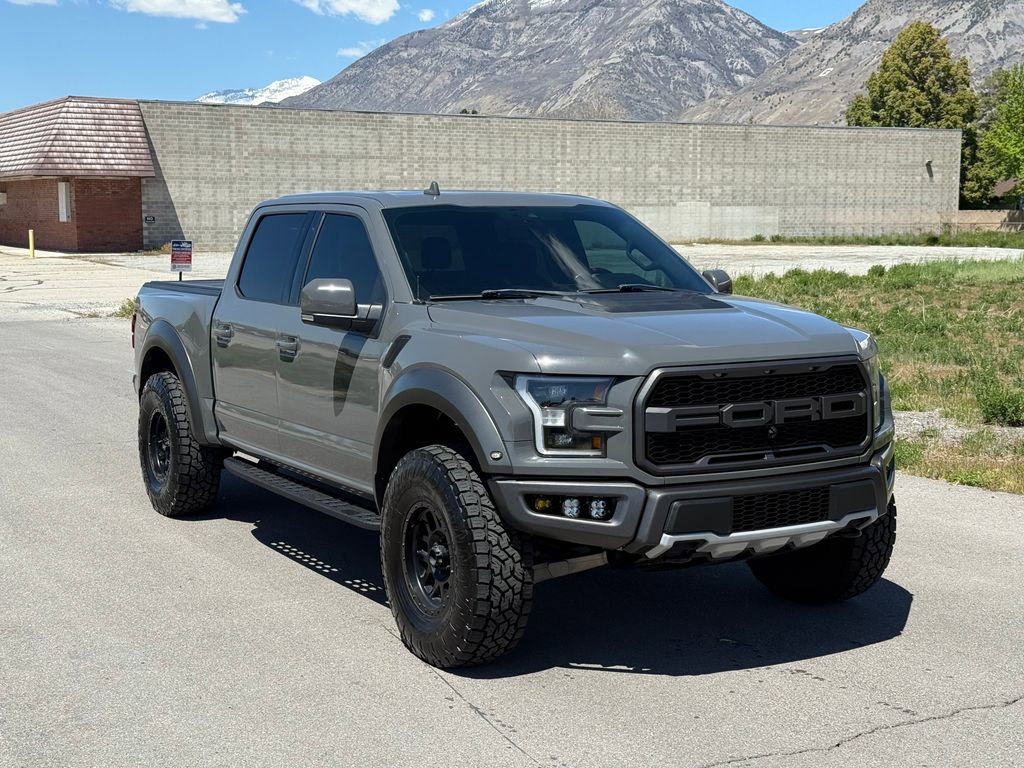Used 2020 Ford F150 Raptor w/ Equipment Group 802A Luxury AWD/4WD image 2