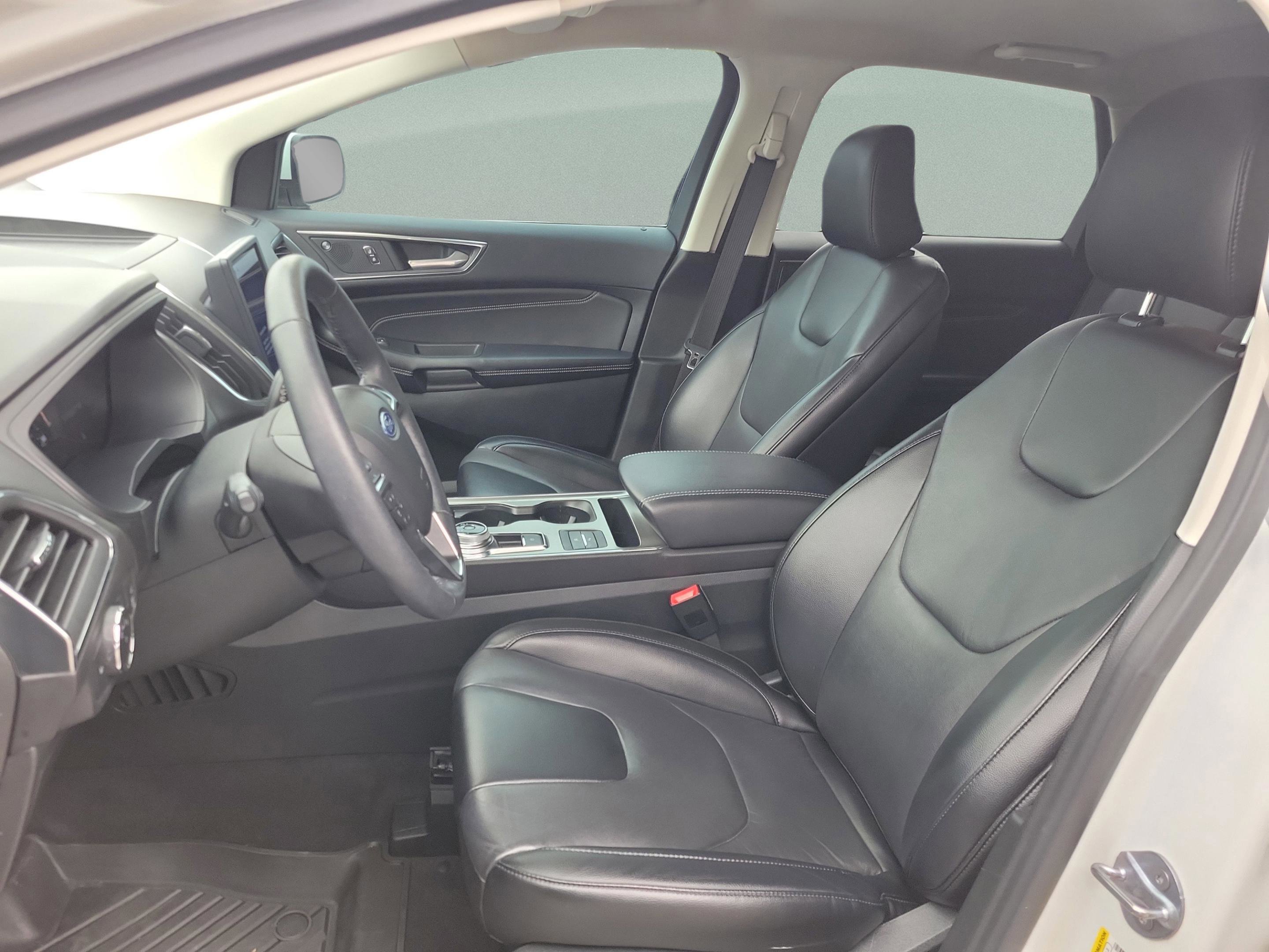 Used 2022 Ford Edge Titanium AWD/4WD image 8