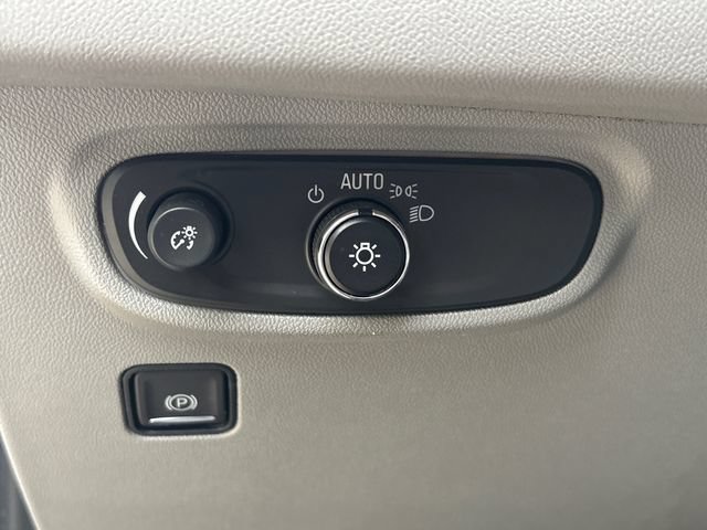 Used 2023 GMC Terrain SLE w/ Driver Convenience Package AWD/4WD image 24