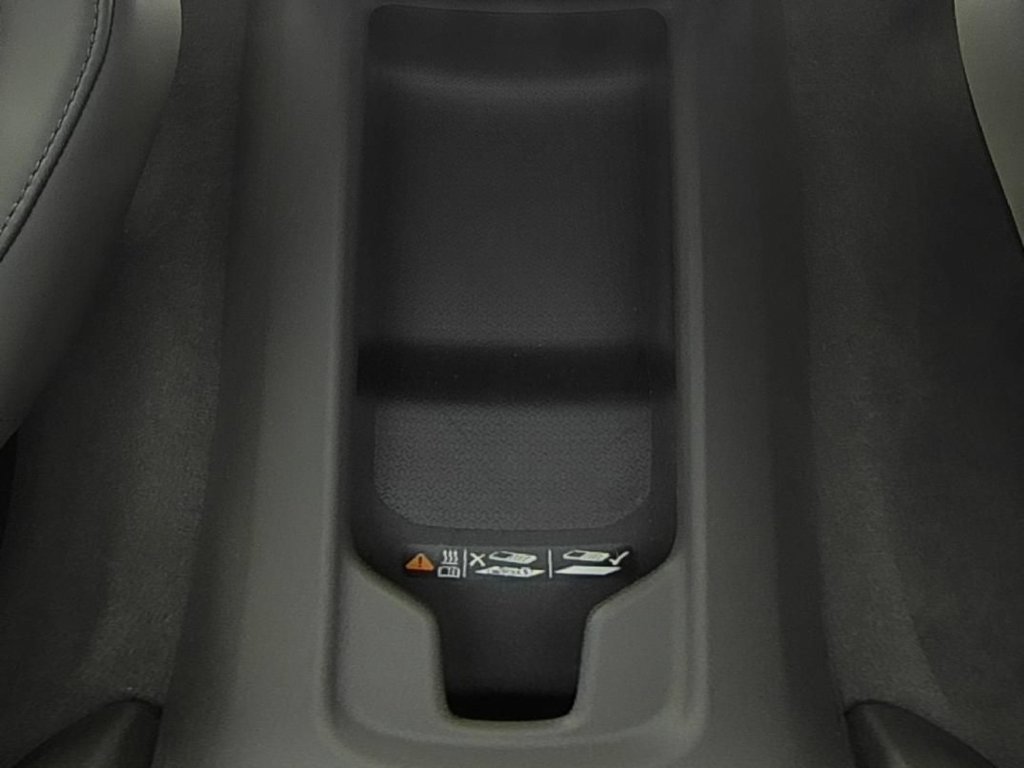 Used 2024 Chevrolet Corvette Z06 w/ Stealth Interior Trim Package RWD image 13