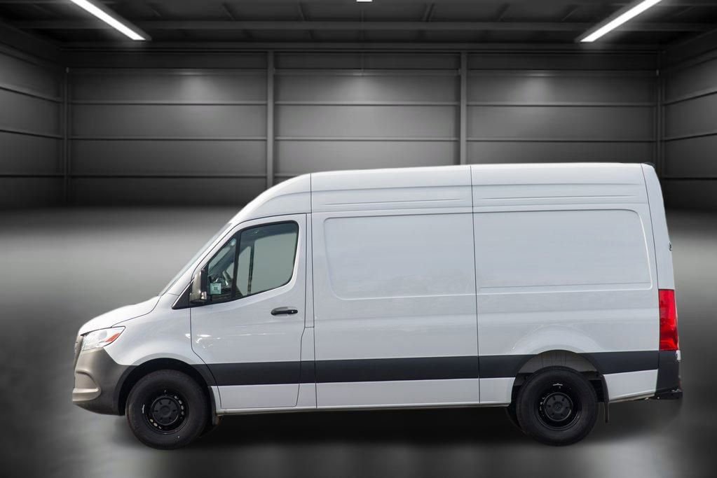 Used 2025 Mercedes-Benz Sprinter 2500 image 4