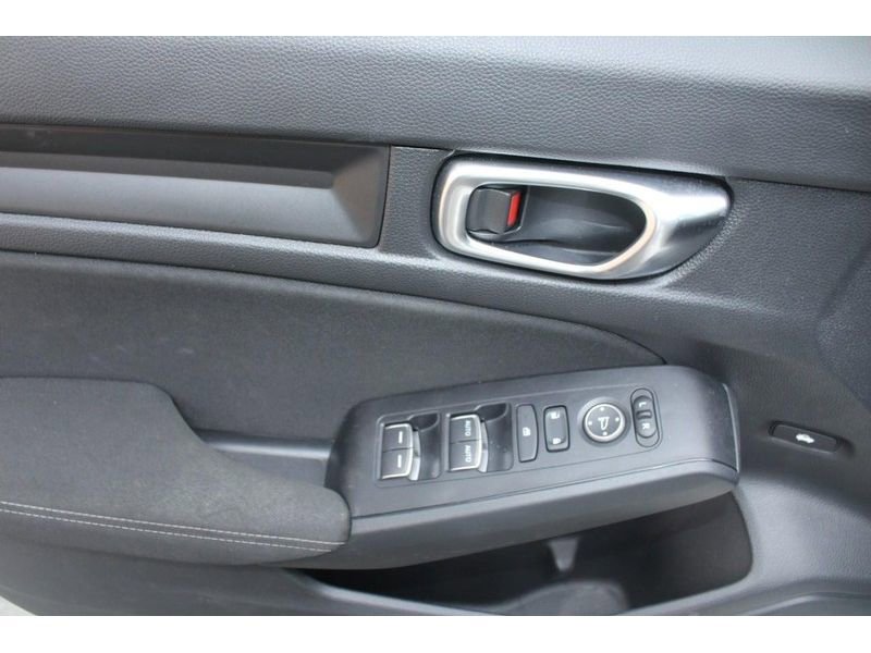 Used 2023 Honda Civic Sport image 18