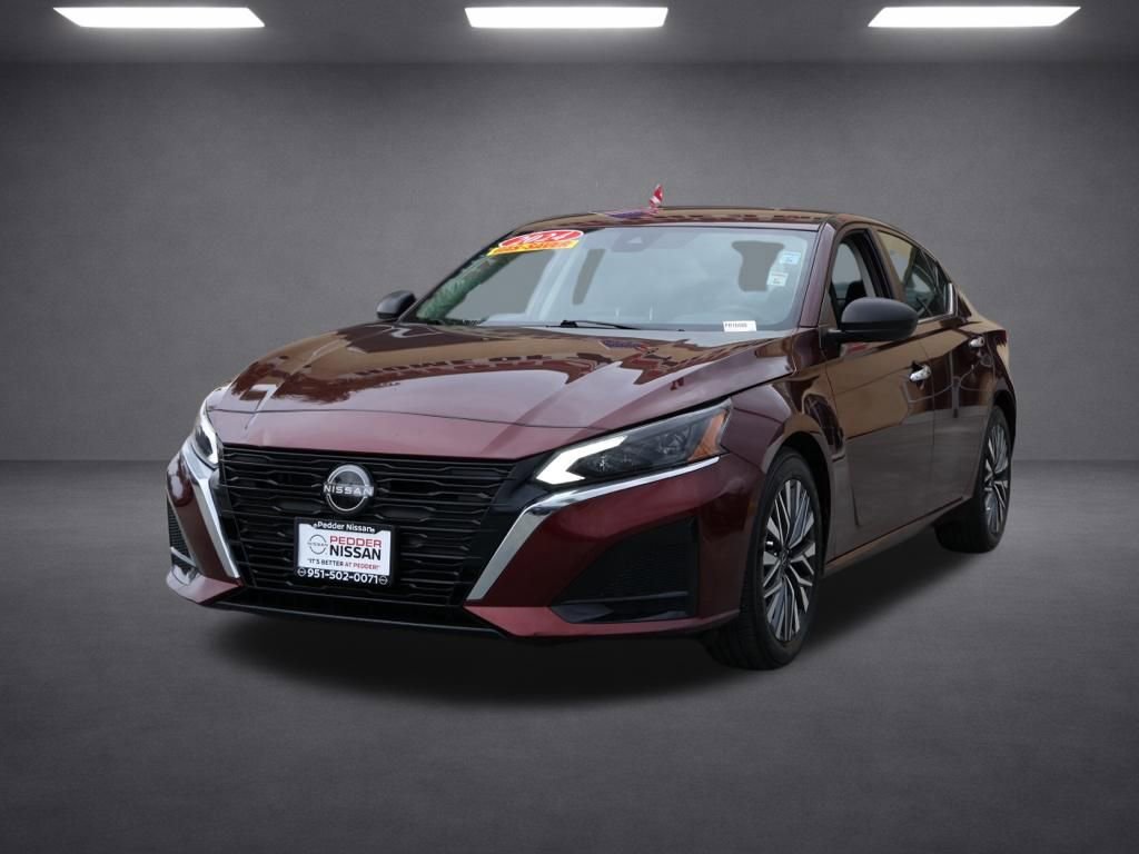 Used 2024 Nissan Altima 2.5 SV image 8