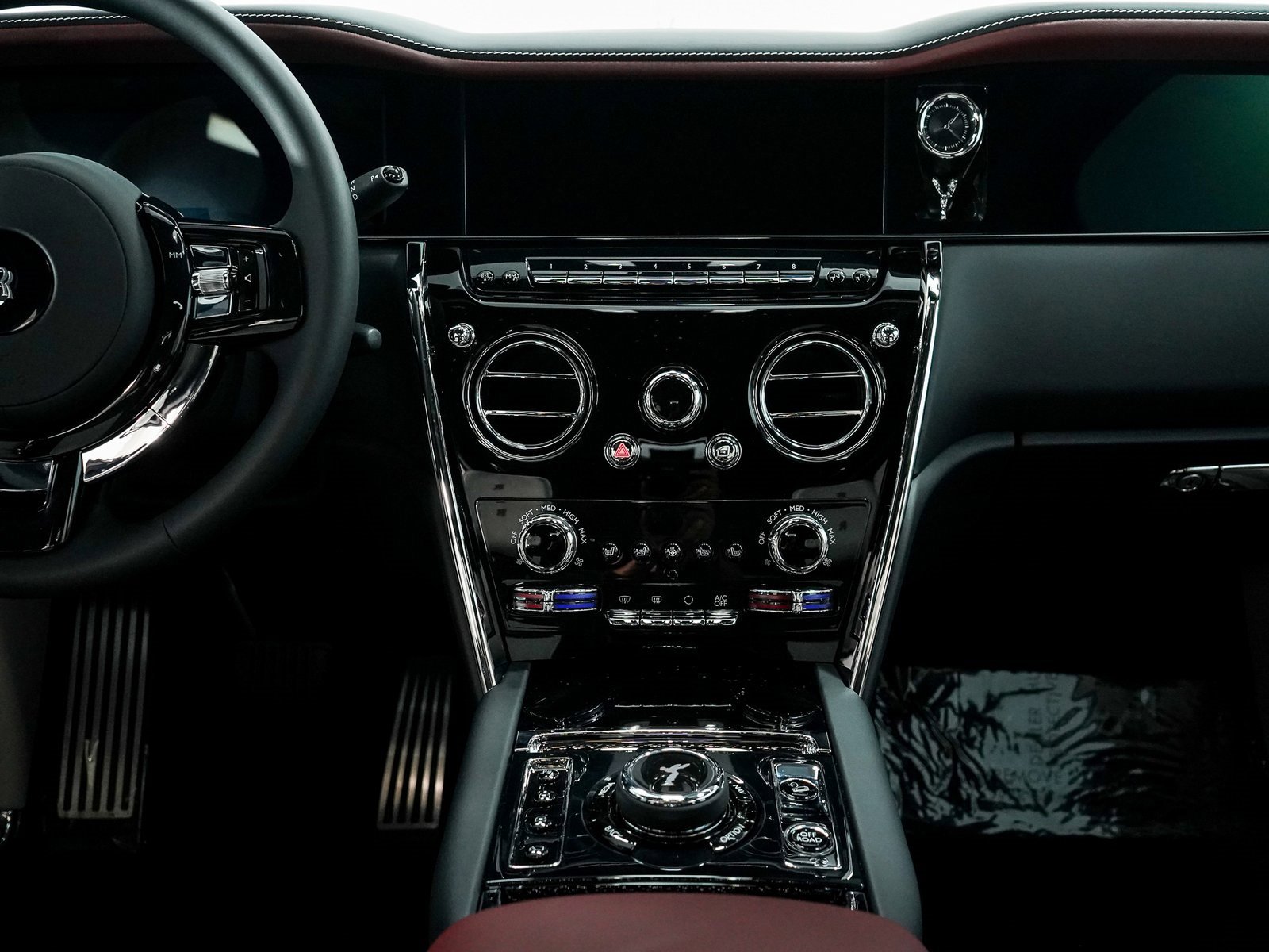 Certified 2025 Rolls-Royce Cullinan image 39