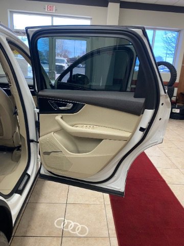 Used 2019 Audi Q7 3.0T Premium Plus w/ Premium Plus Package image 15