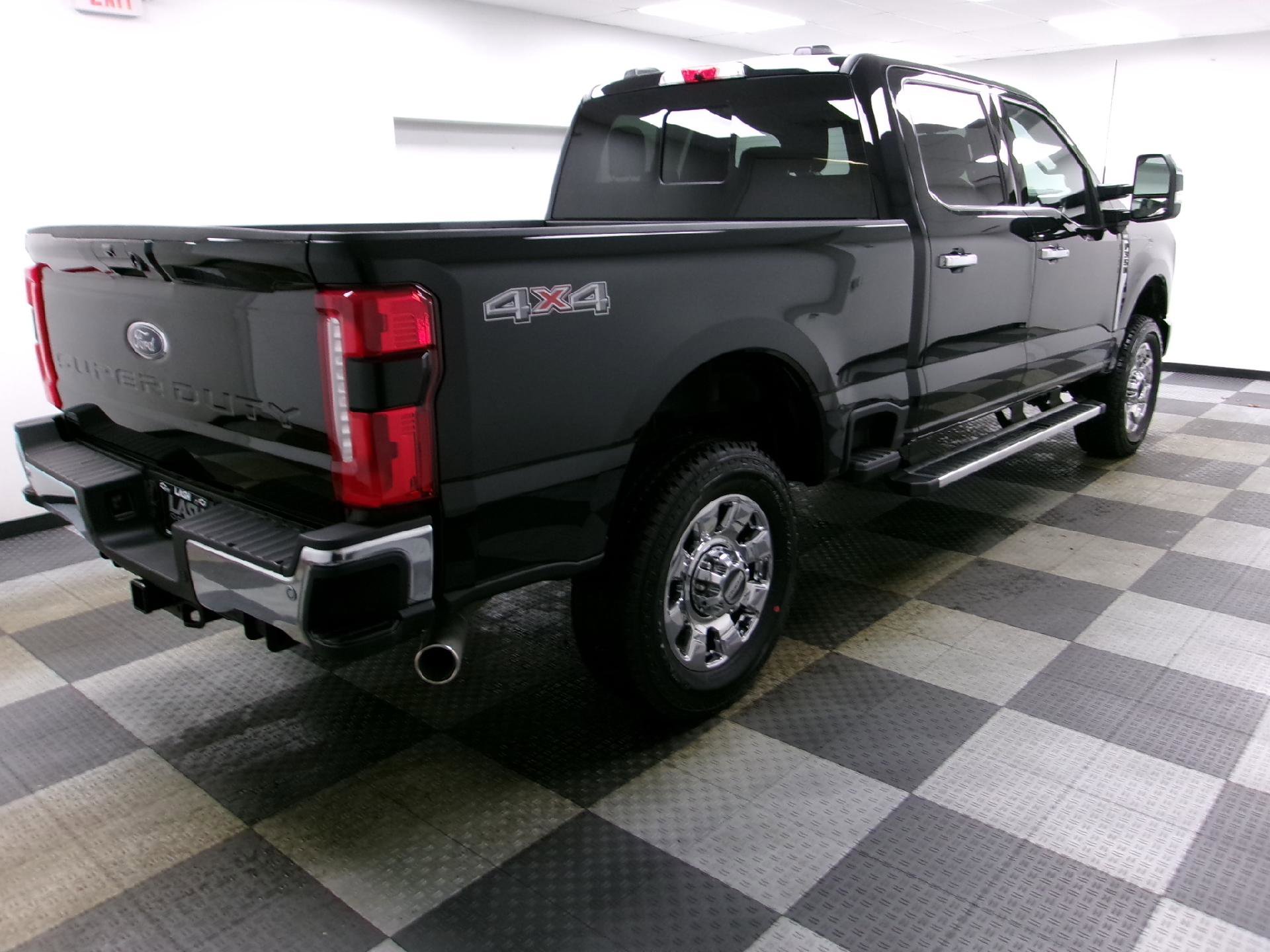 Used 2026 Ford F350 Lariat w/ Chrome Package image 14