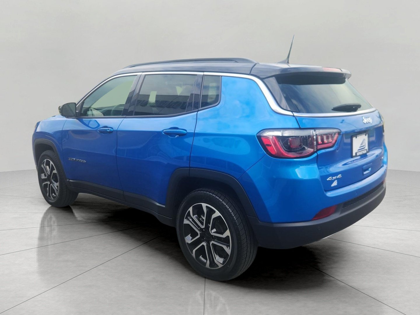 Used 2023 Jeep Compass Limited AWD/4WD image 12