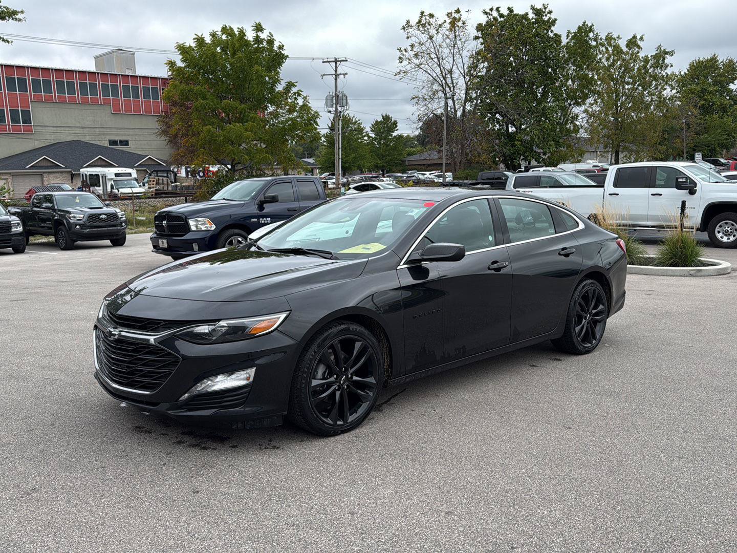 Used 2024 Chevrolet Malibu LT w/ Midnight Edition FWD image 7