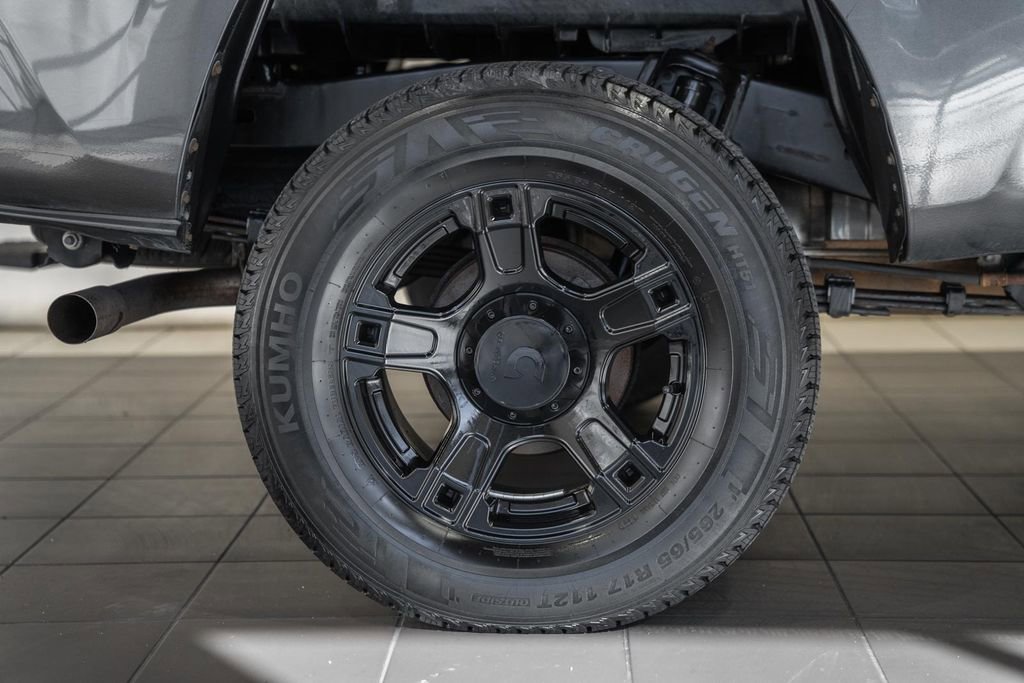 Used 2016 Toyota Tacoma SR5 image 12