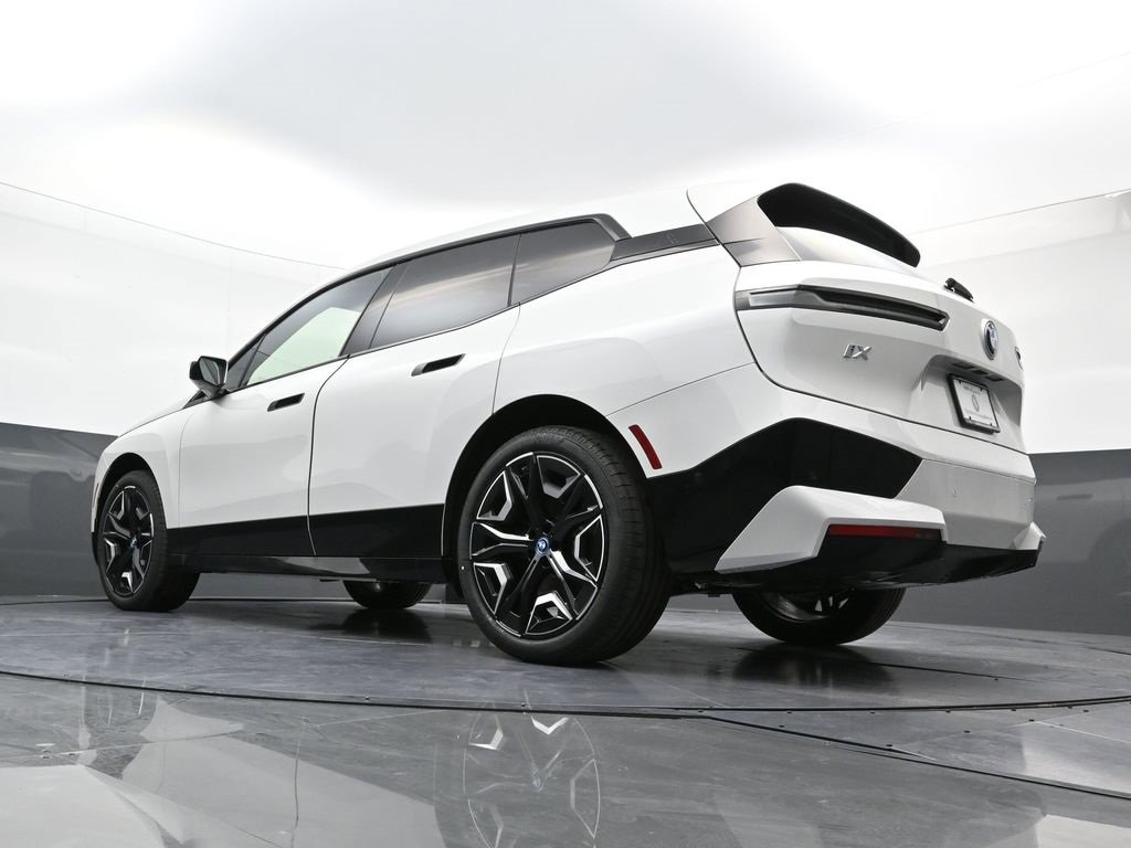 New 2025 BMW iX xDrive50 image 27