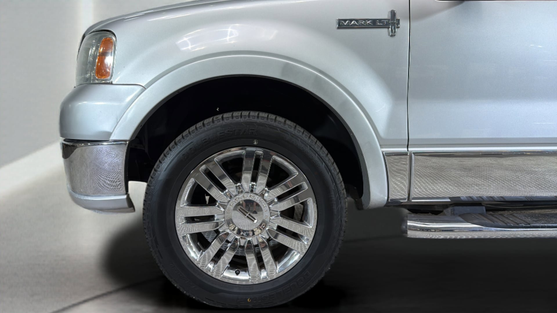 Used 2008 Lincoln Mark LT 4x4 image 36