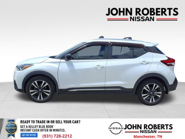Used 2019 Nissan Kicks SR w/ SR Premium Package FWD image 2