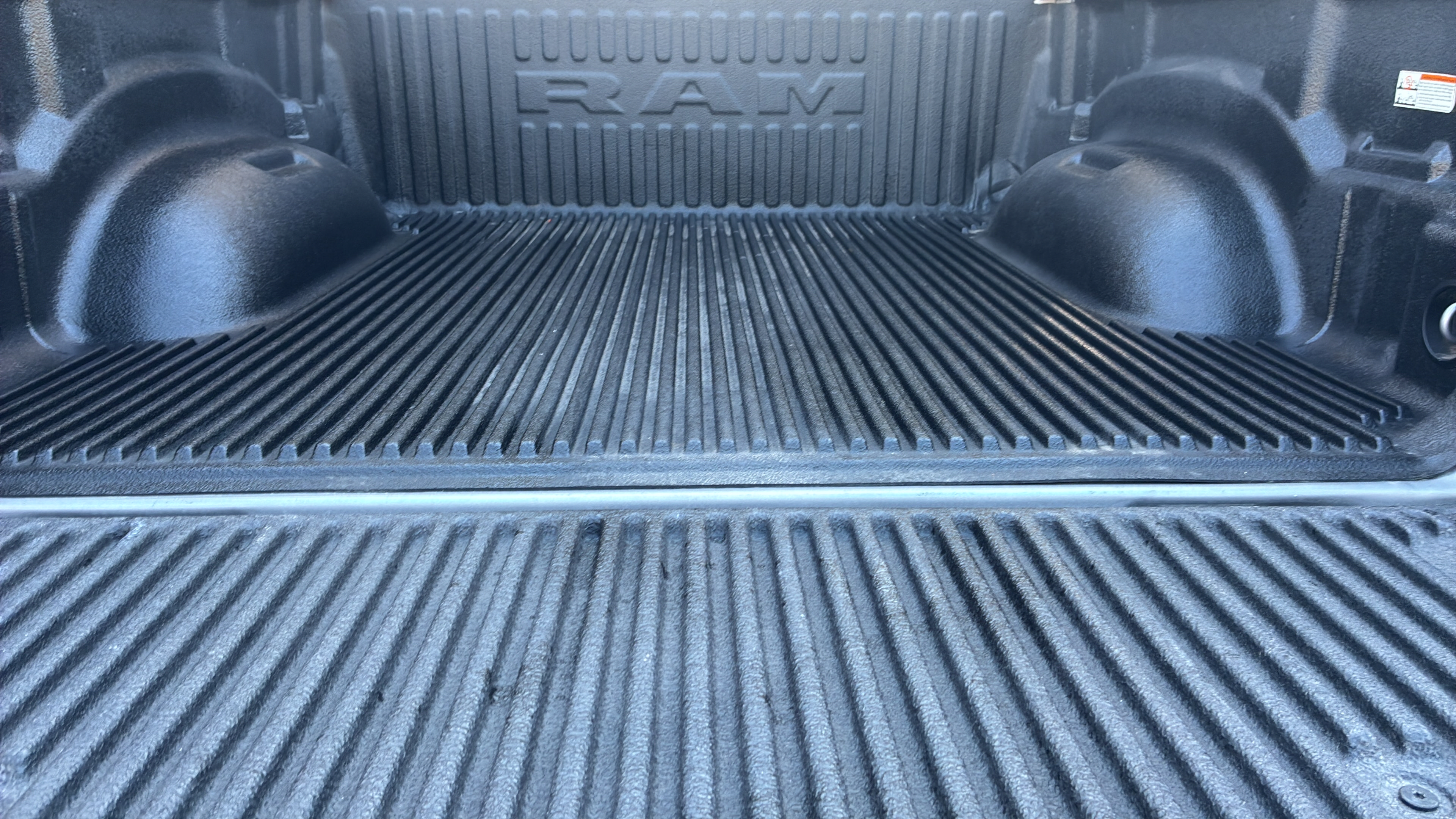 Used 2023 RAM 1500 Laramie AWD/4WD image 22