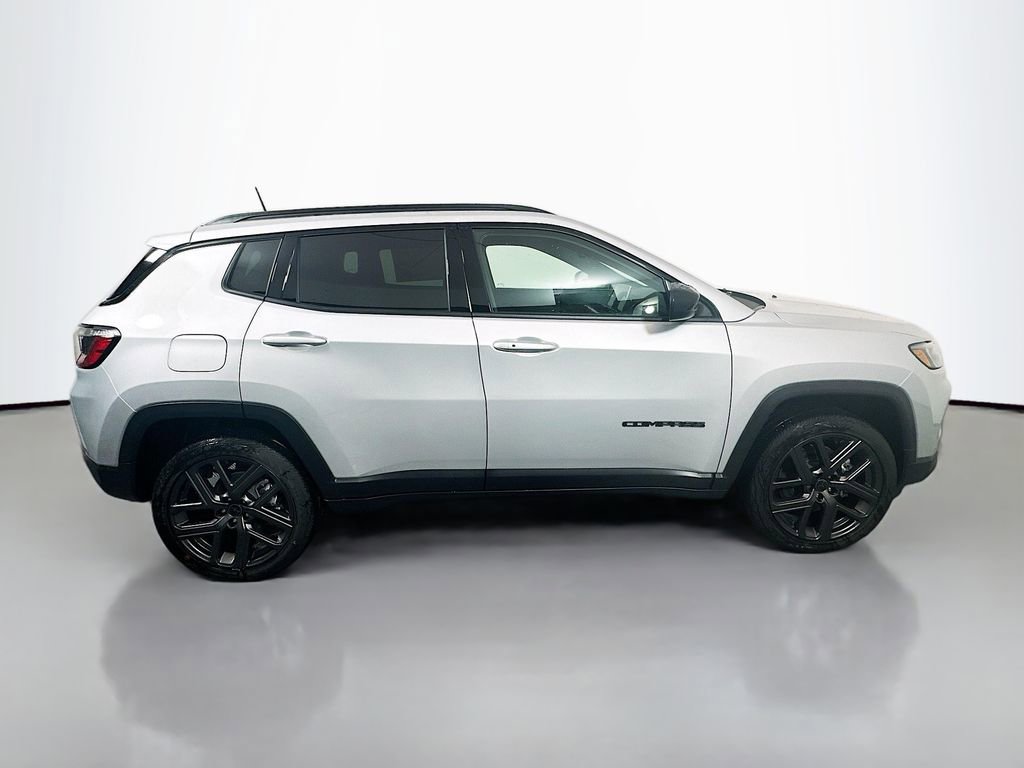 New 2026 Jeep Compass Latitude image 21