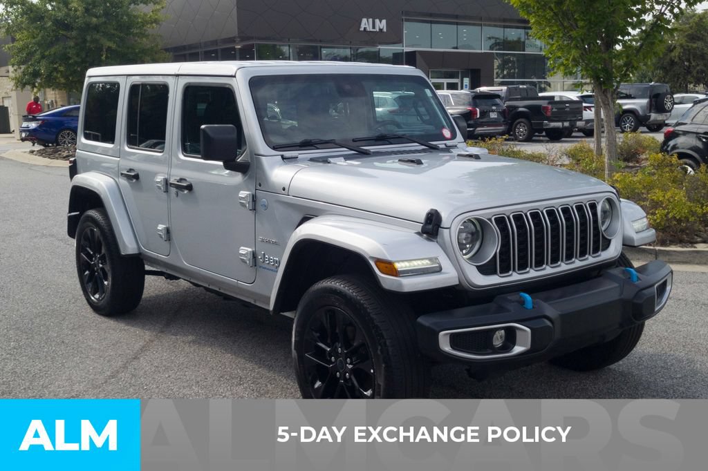 Used 2024 Jeep Wrangler Unlimited Sahara AWD/4WD image 3