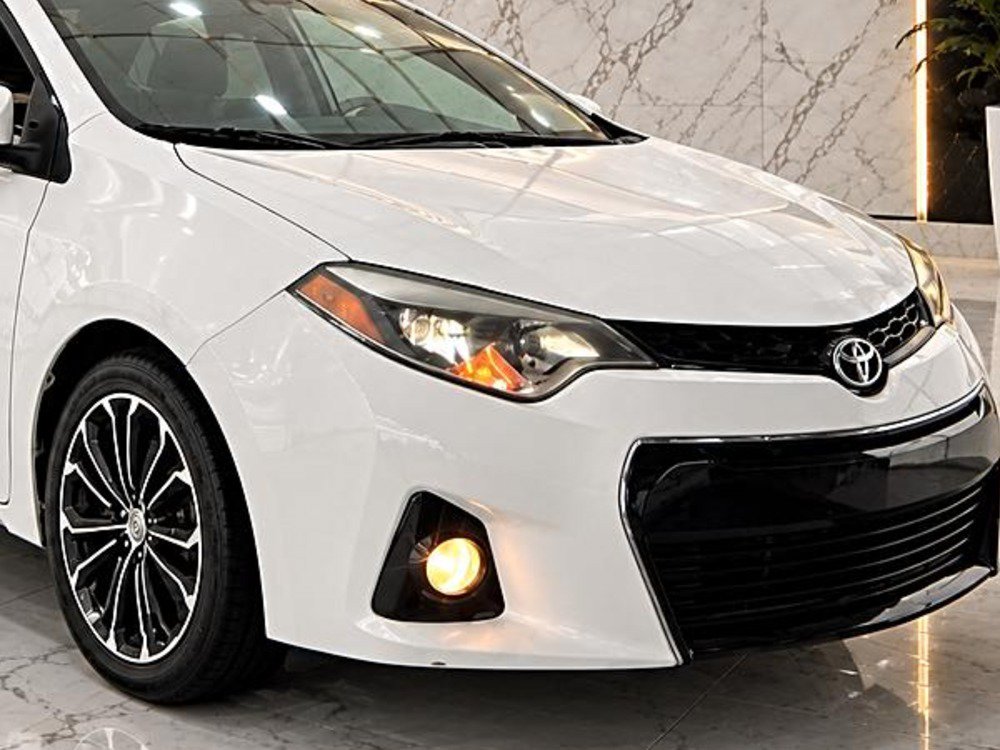 Used 2016 Toyota Corolla S w/ Driver Convenience Package FWD image 17