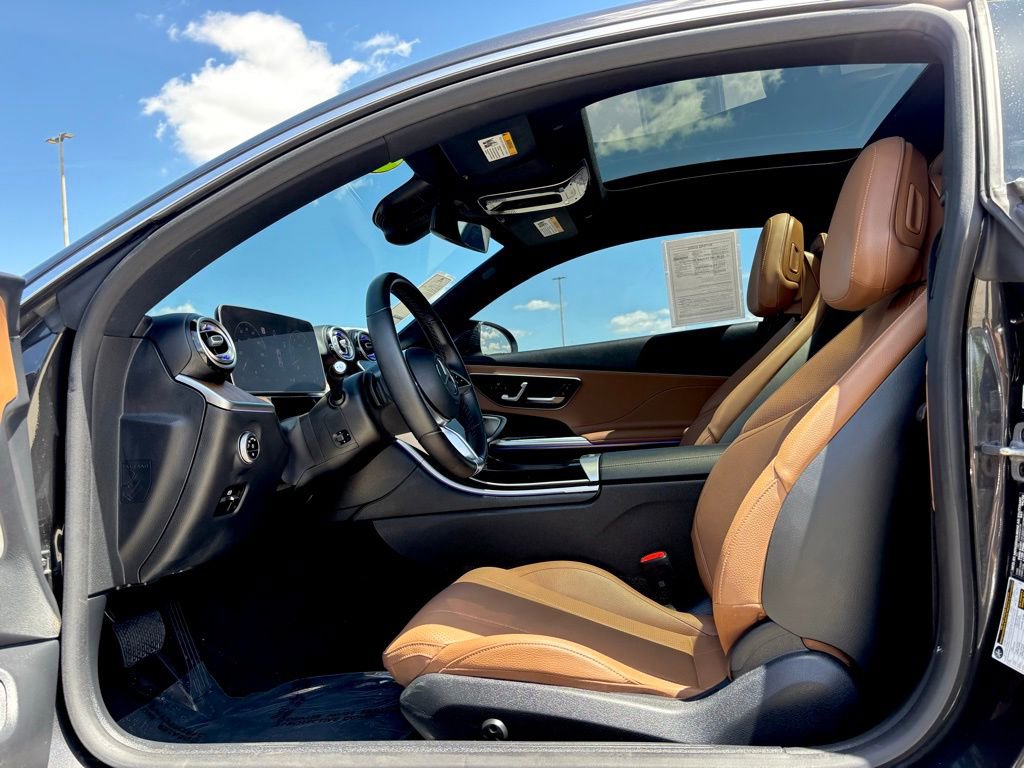 Used 2024 Mercedes-Benz CLE 300 4MATIC Coupe image 9