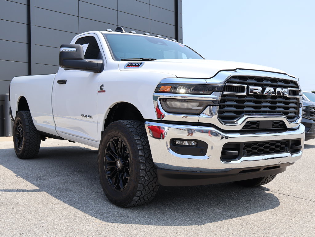 Used 2025 RAM 2500 Big Horn AWD/4WD image 6