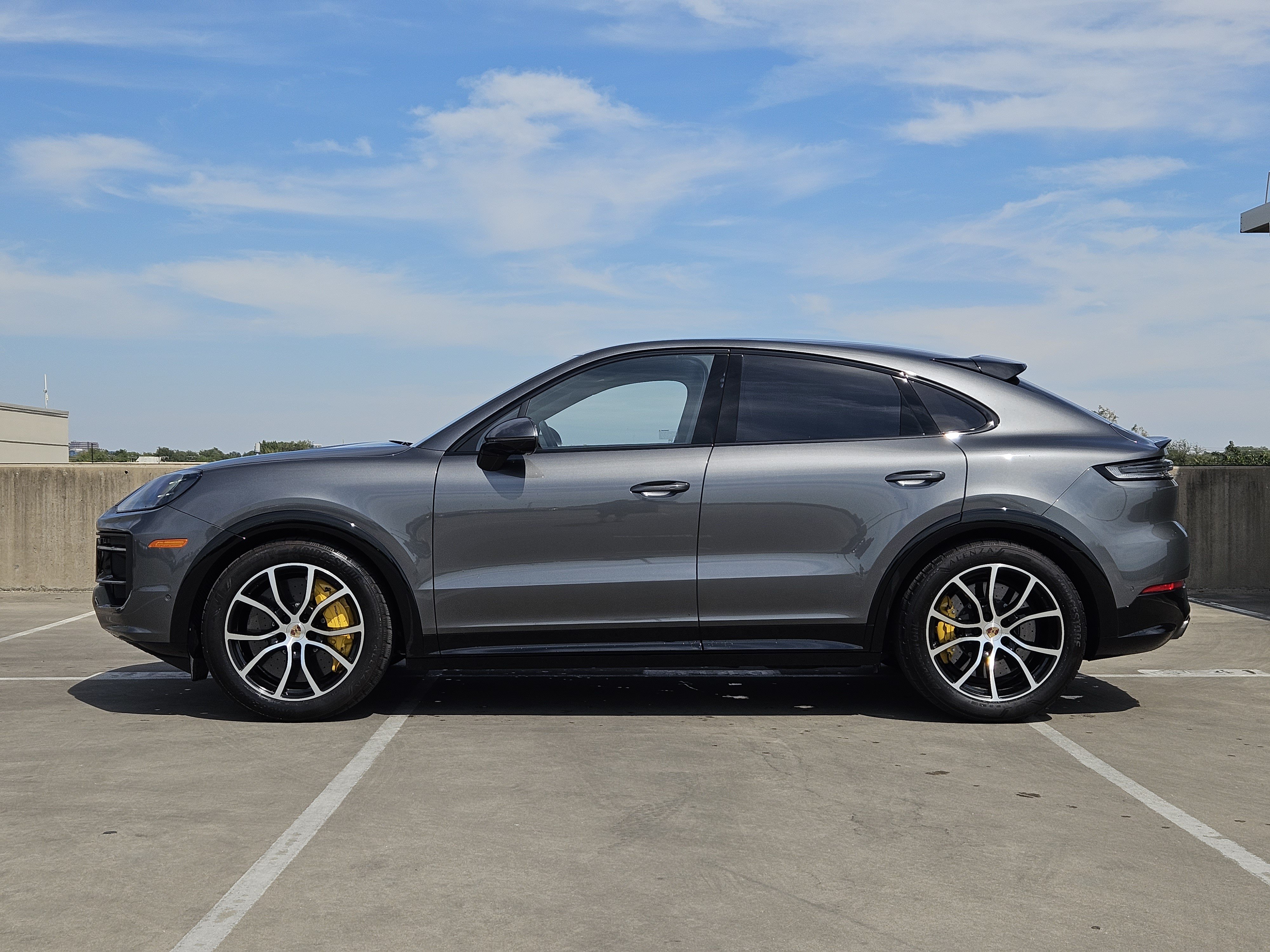 Certified 2025 Porsche Cayenne GTS AWD/4WD image 2