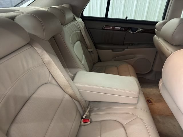 Used 2005 Cadillac De Ville DHS w/ Equipment Group FWD image 19
