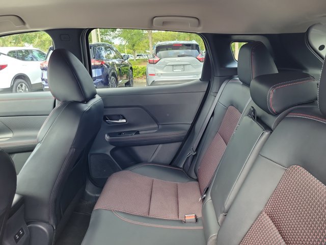 Used 2025 Nissan Kicks SR FWD image 13