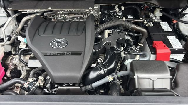 Used 2025 Toyota Highlander LE AWD/4WD image 35
