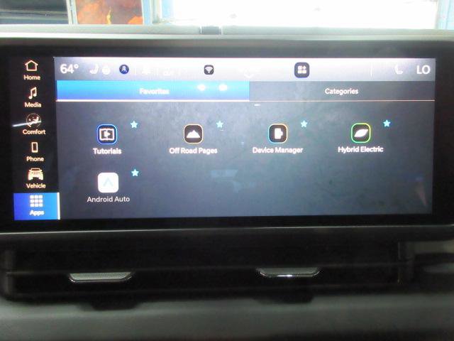 Used 2025 Jeep Wrangler Sahara image 26