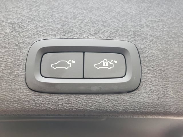 Certified 2026 Volvo XC40 B5 Ultra w/ Climate Package AWD/4WD image 34